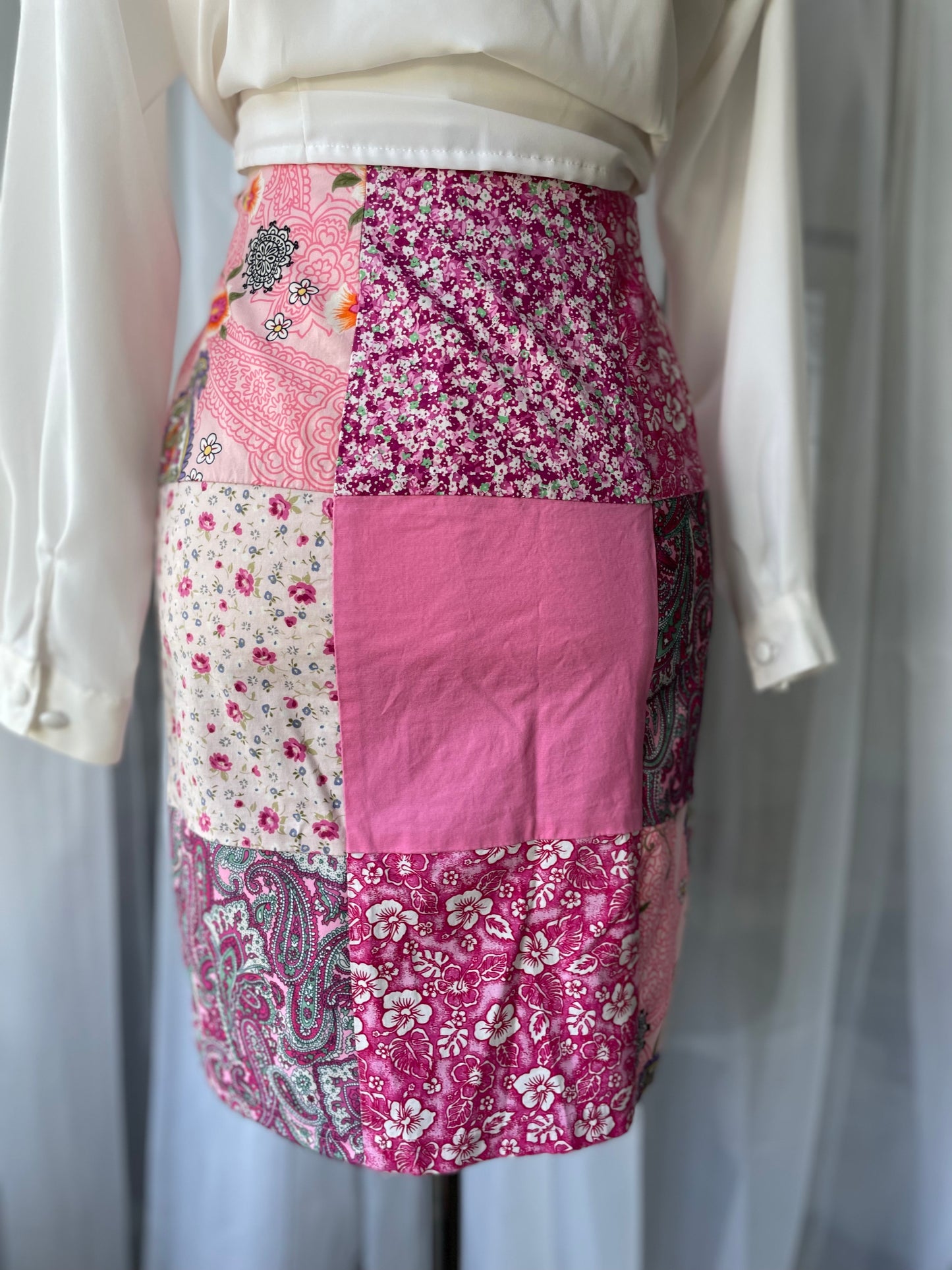 Fabulous  pink patchwork  90s mini skirt