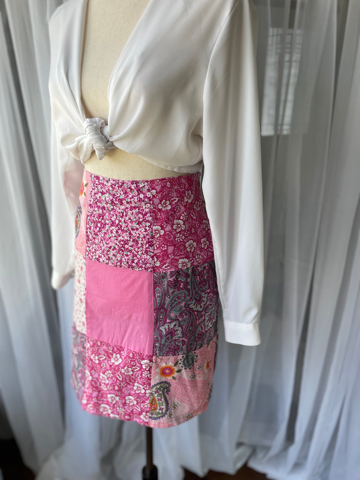 Fabulous  pink patchwork  90s mini skirt