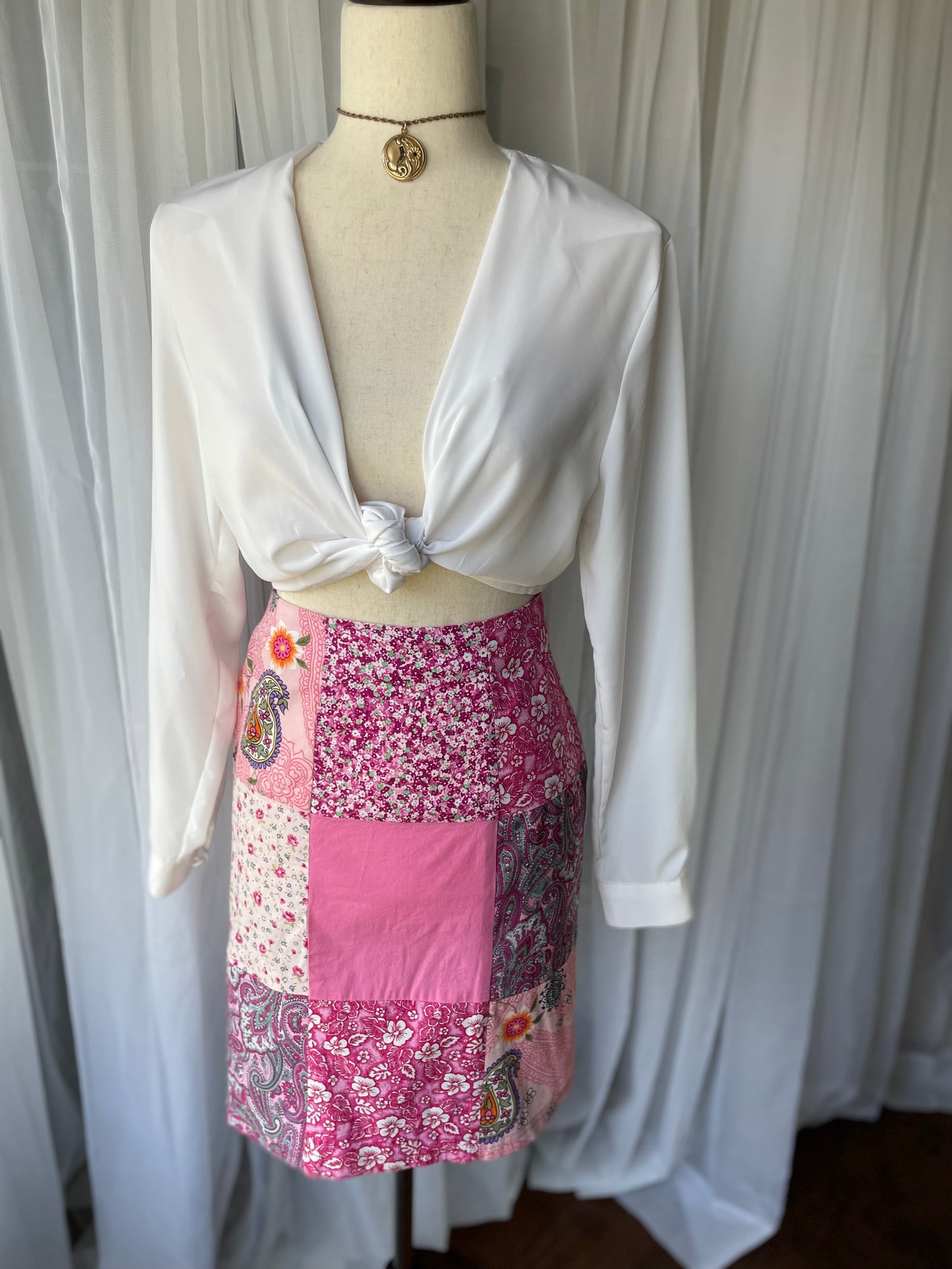 Fabulous  pink patchwork  90s mini skirt